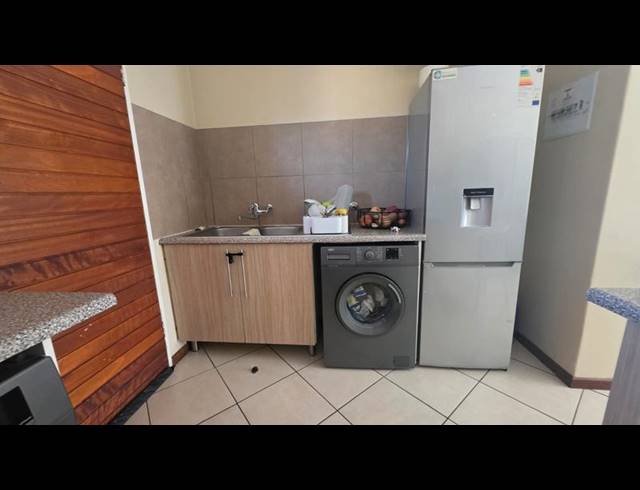 2 BEDROOM APARTMENT FOR SALE IN STONERIDGE